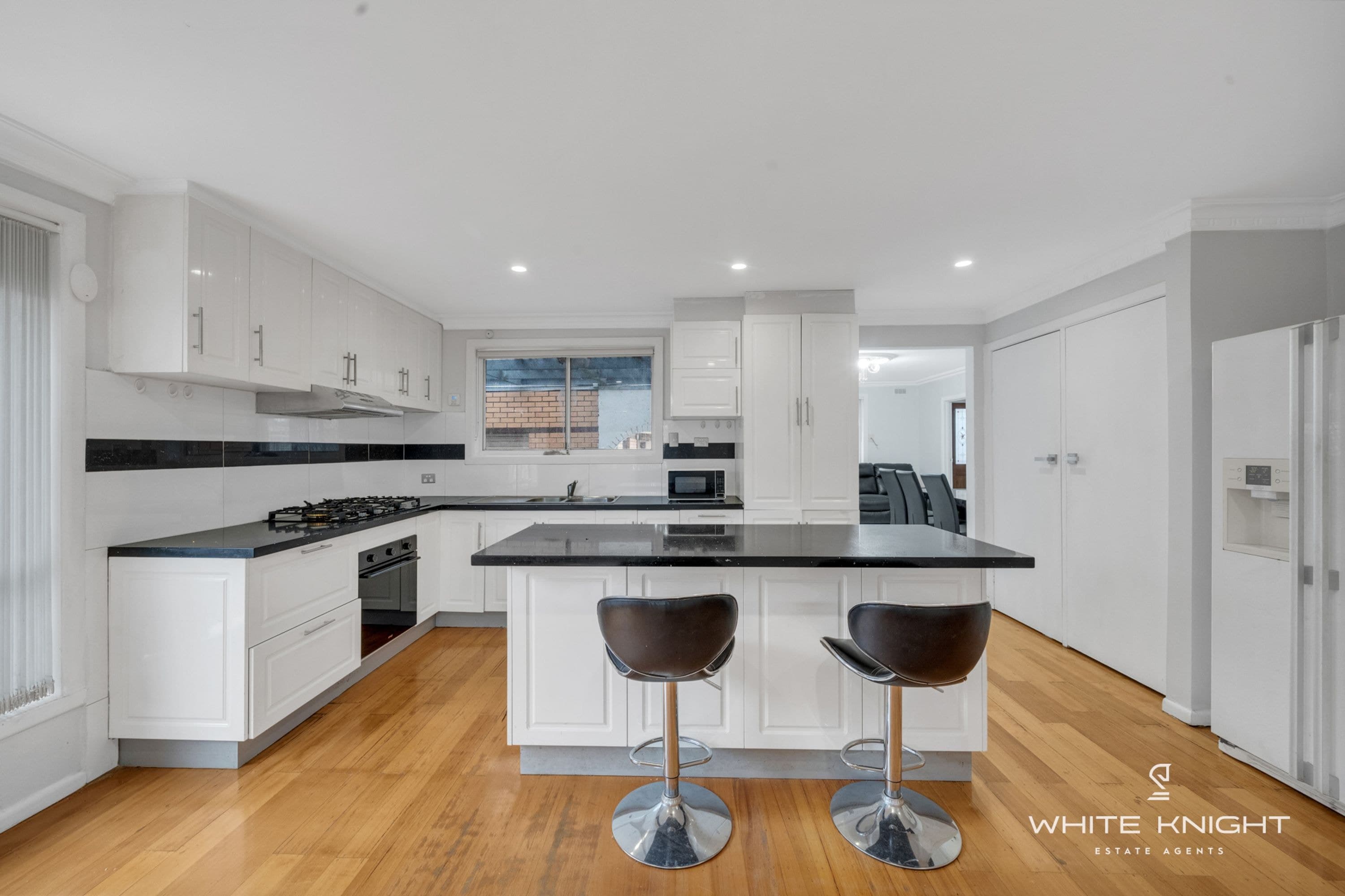 27 Mulhall Drive, St Albans VIC 3021, St Albans - Thumbnail 6