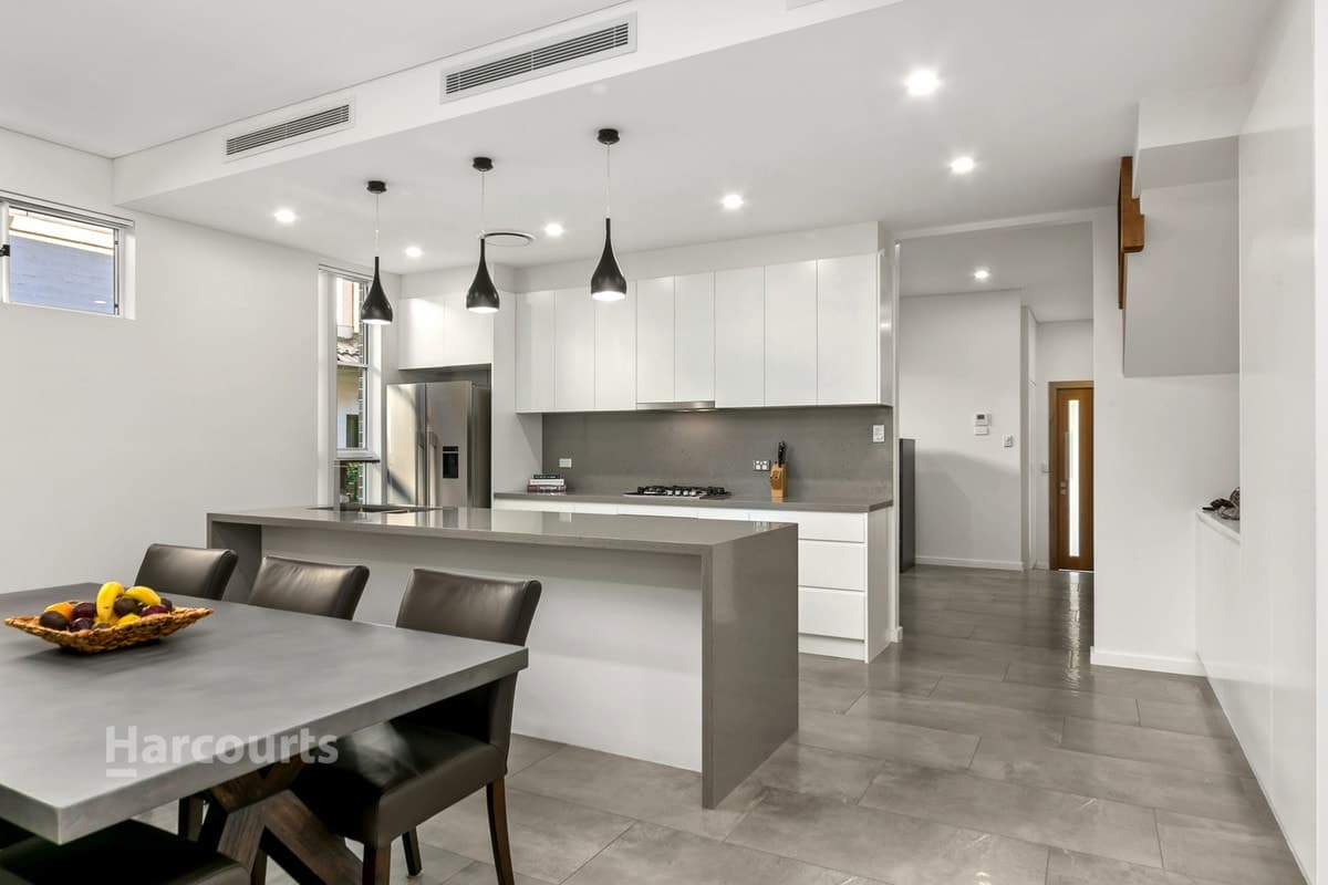 27 Broadoaks Street, Ermington NSW, Ermington - Thumbnail 2