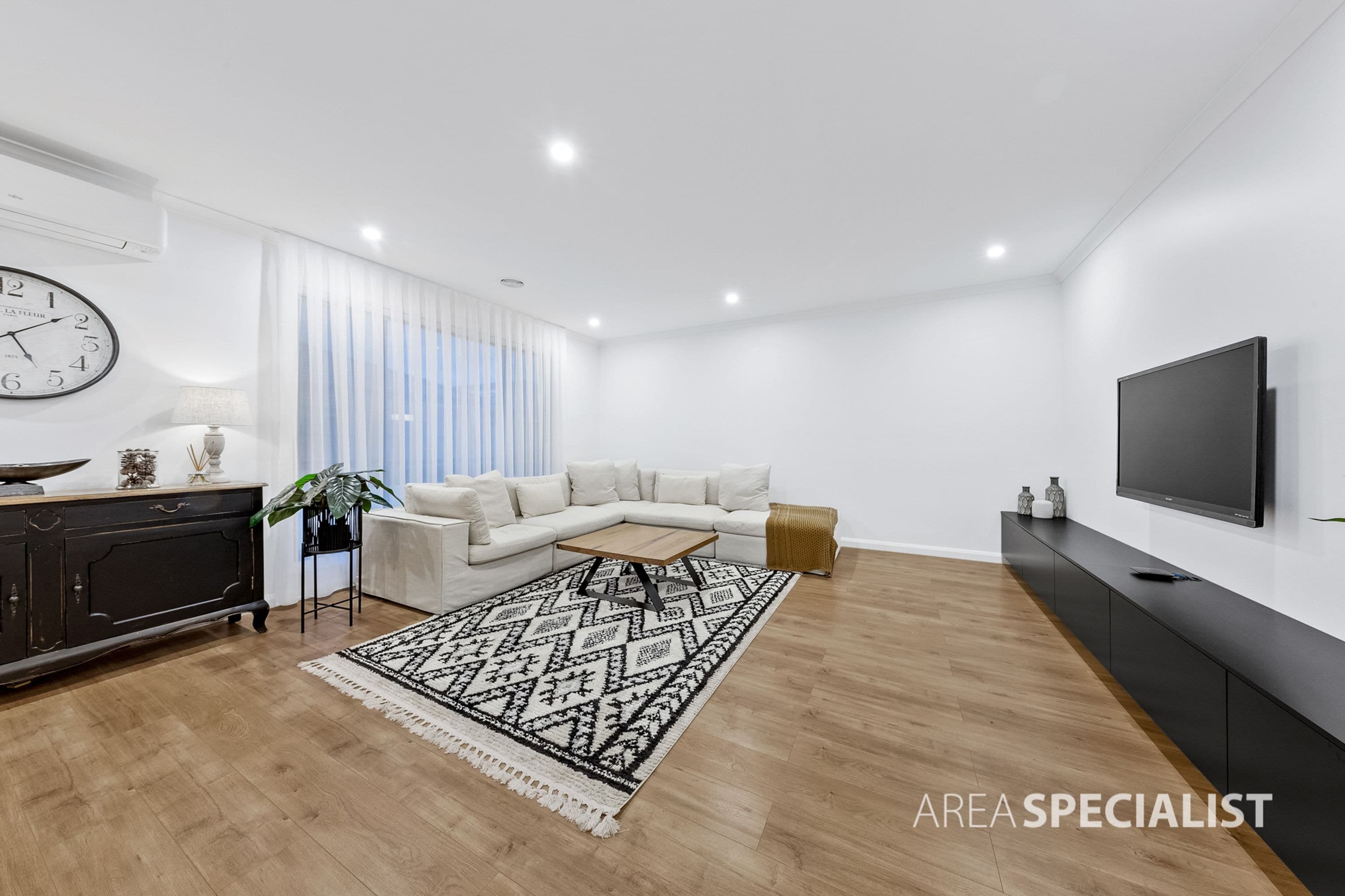 52 Newforest Drive, Aintree VIC 3336, Aintree - Thumbnail 4