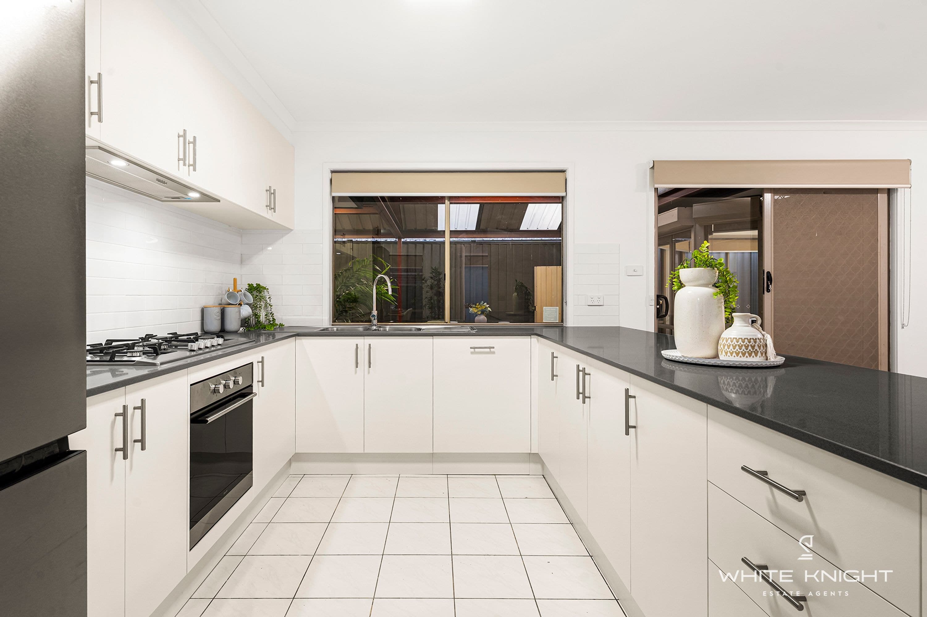 35 Perrett Avenue, St Albans VIC 3021, St Albans - Thumbnail 3