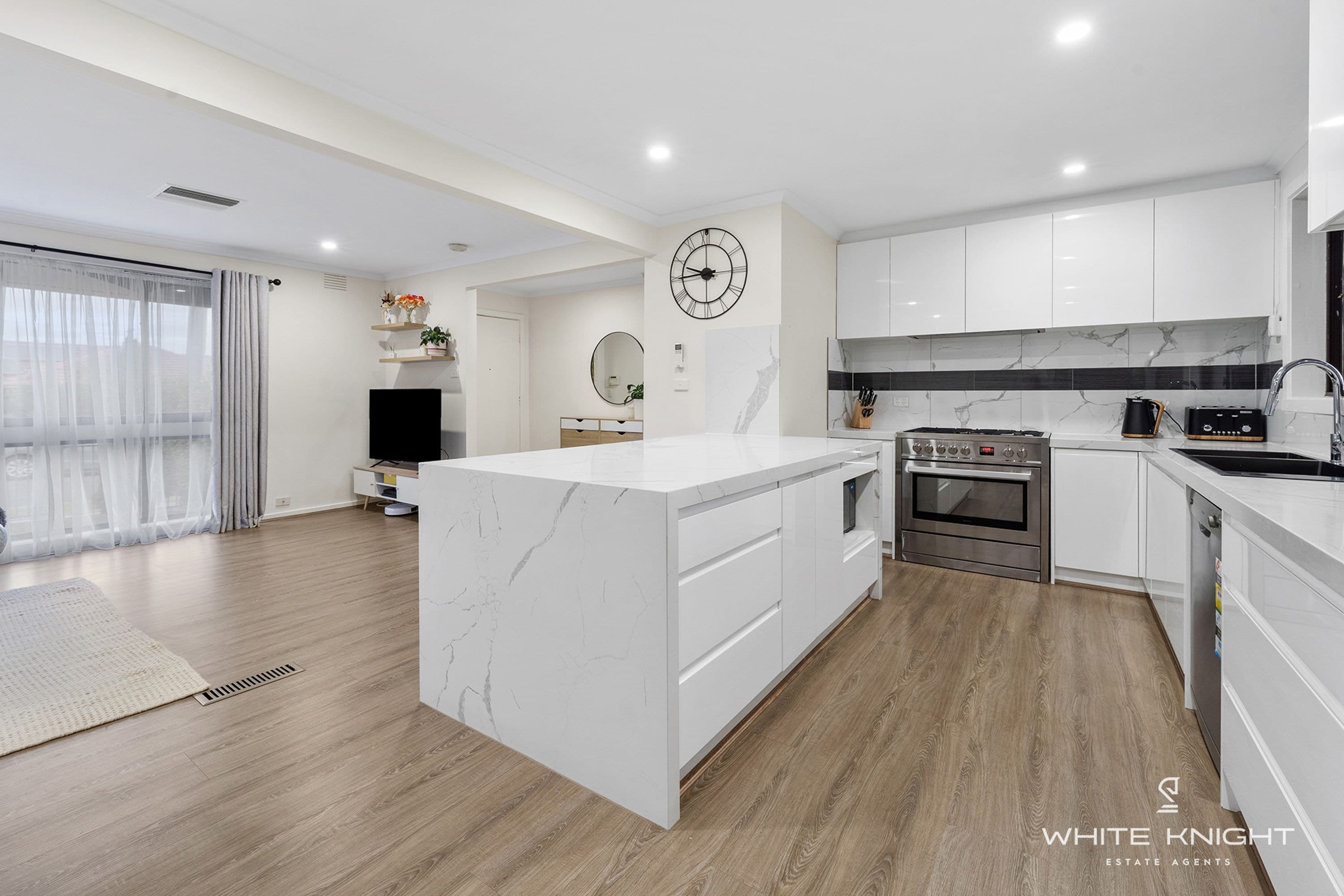 23 Charlbury Grove, St Albans VIC 3021, St Albans - Thumbnail 3