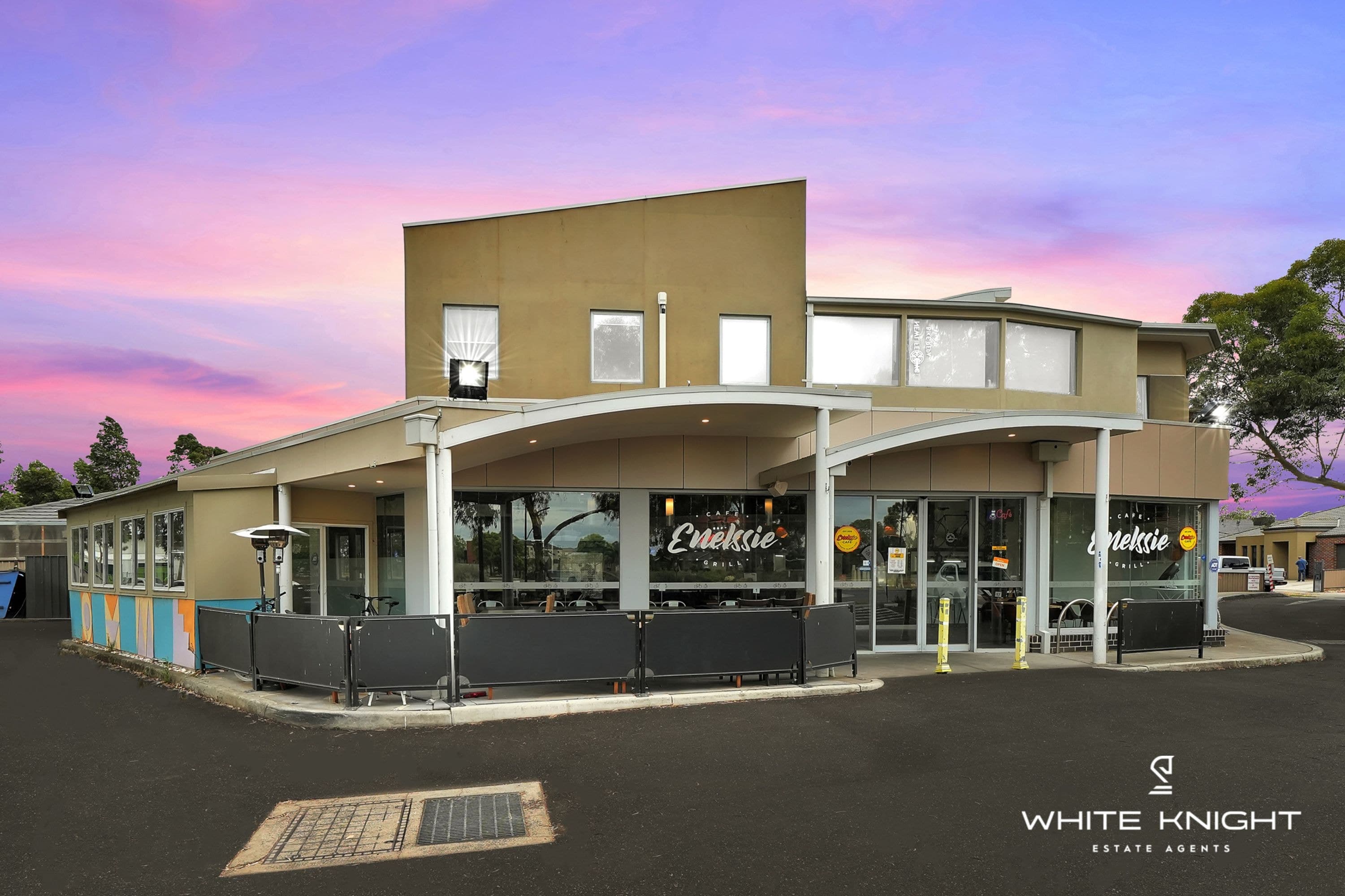 102 Tenterfield Dr, Burnside Heights VIC 3023, Burnside Heights - Thumbnail 2