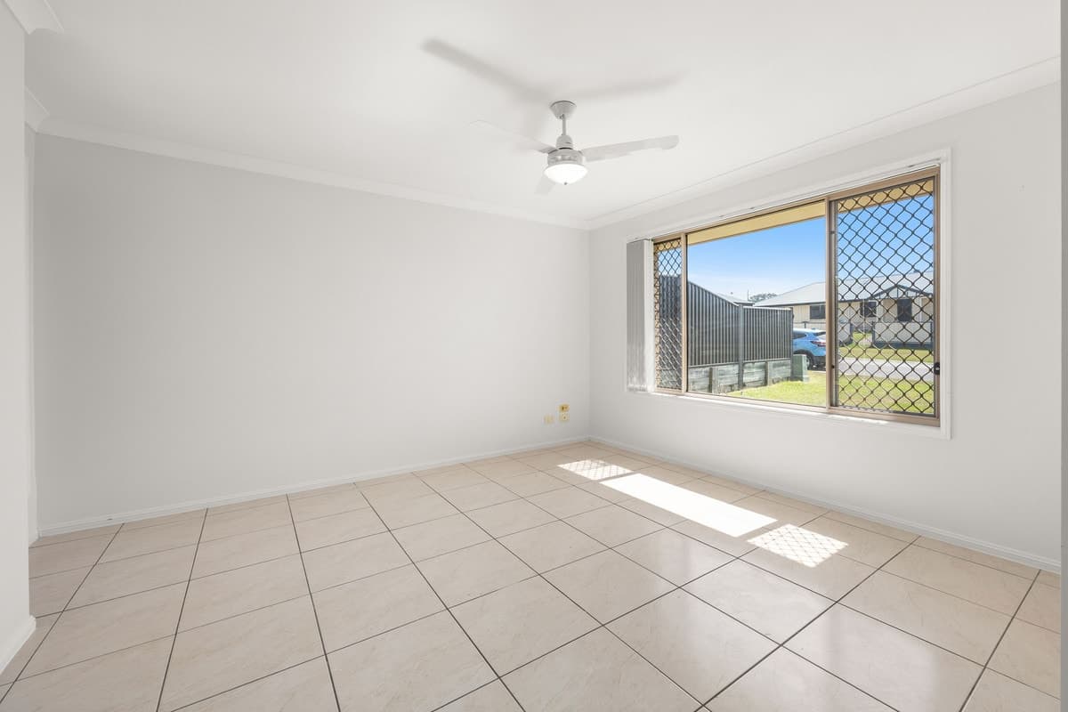 40 Cairns Crescent, DECEPTION BAY, Deception Bay - Thumbnail 3