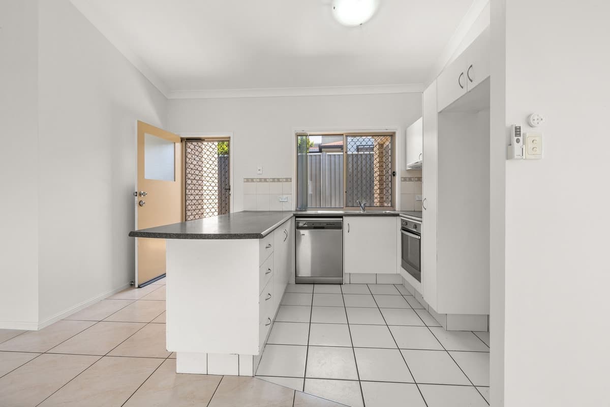 40 Cairns Crescent, DECEPTION BAY, Deception Bay - Thumbnail 6