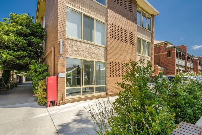 4/125 Ferguson Street, Williamstown - Image 1