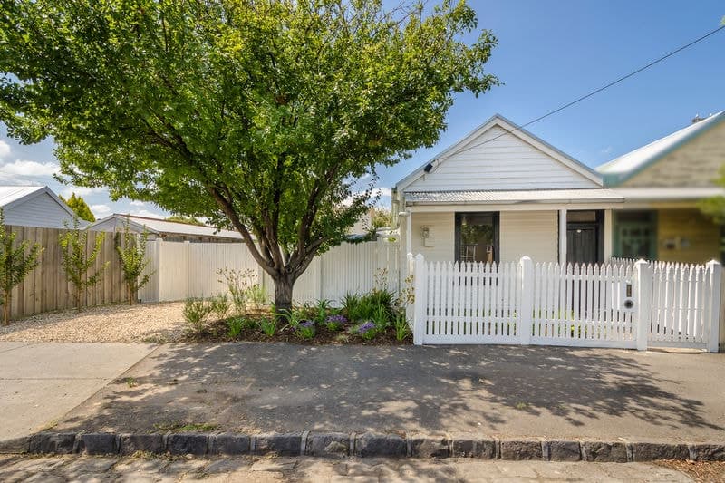 20 Dover Road, Williamstown - Image 1
