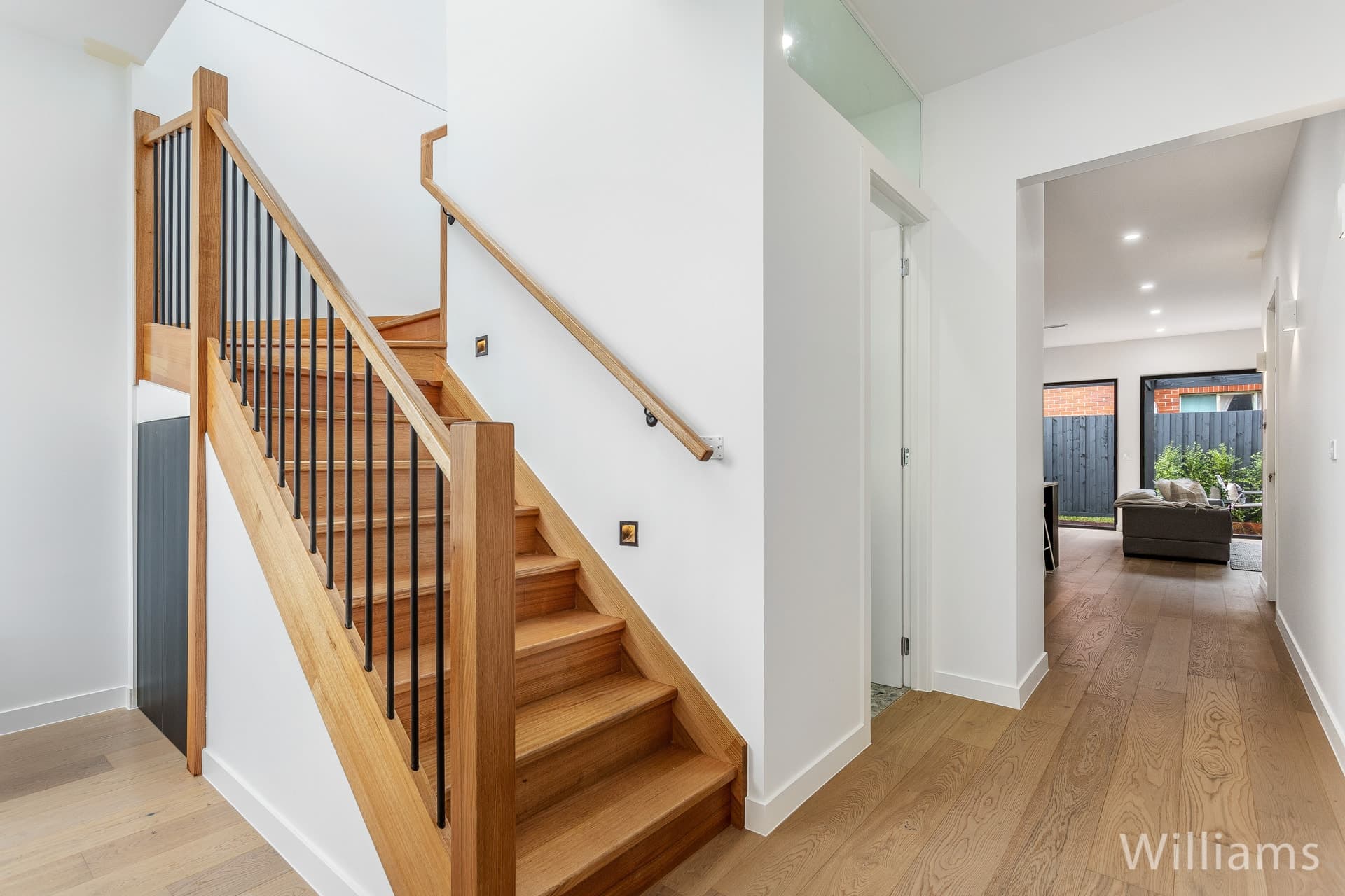 2C Schutt Street, Newport - Thumbnail 2