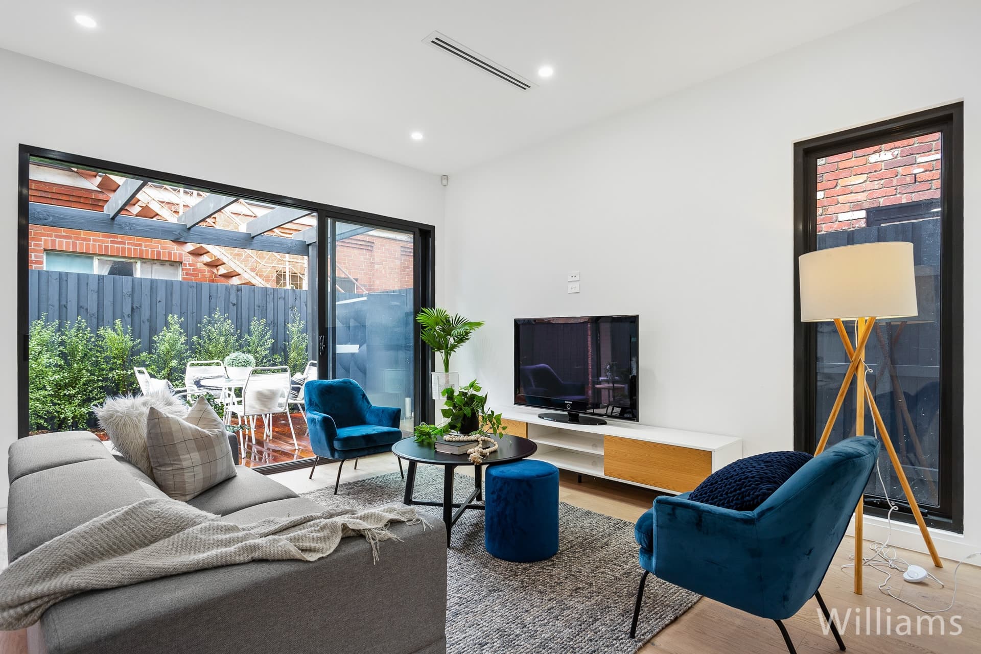 2C Schutt Street, Newport - Thumbnail 4