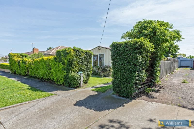 2 Jubilee Street, Newport - Thumbnail 2