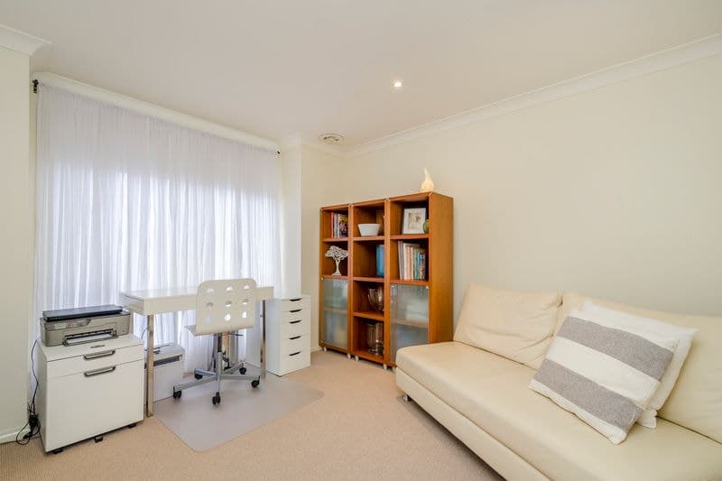 57 Paas Place, Williamstown - Thumbnail 2