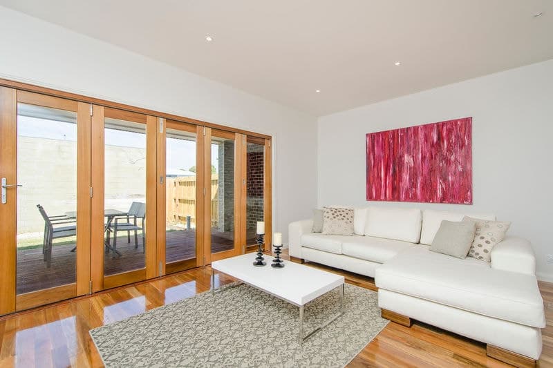11A Jubilee Street, Newport - Thumbnail 2