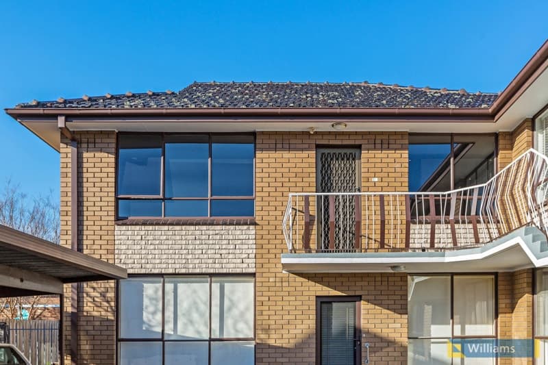 10/4 Lyons Street, Williamstown - Thumbnail 2