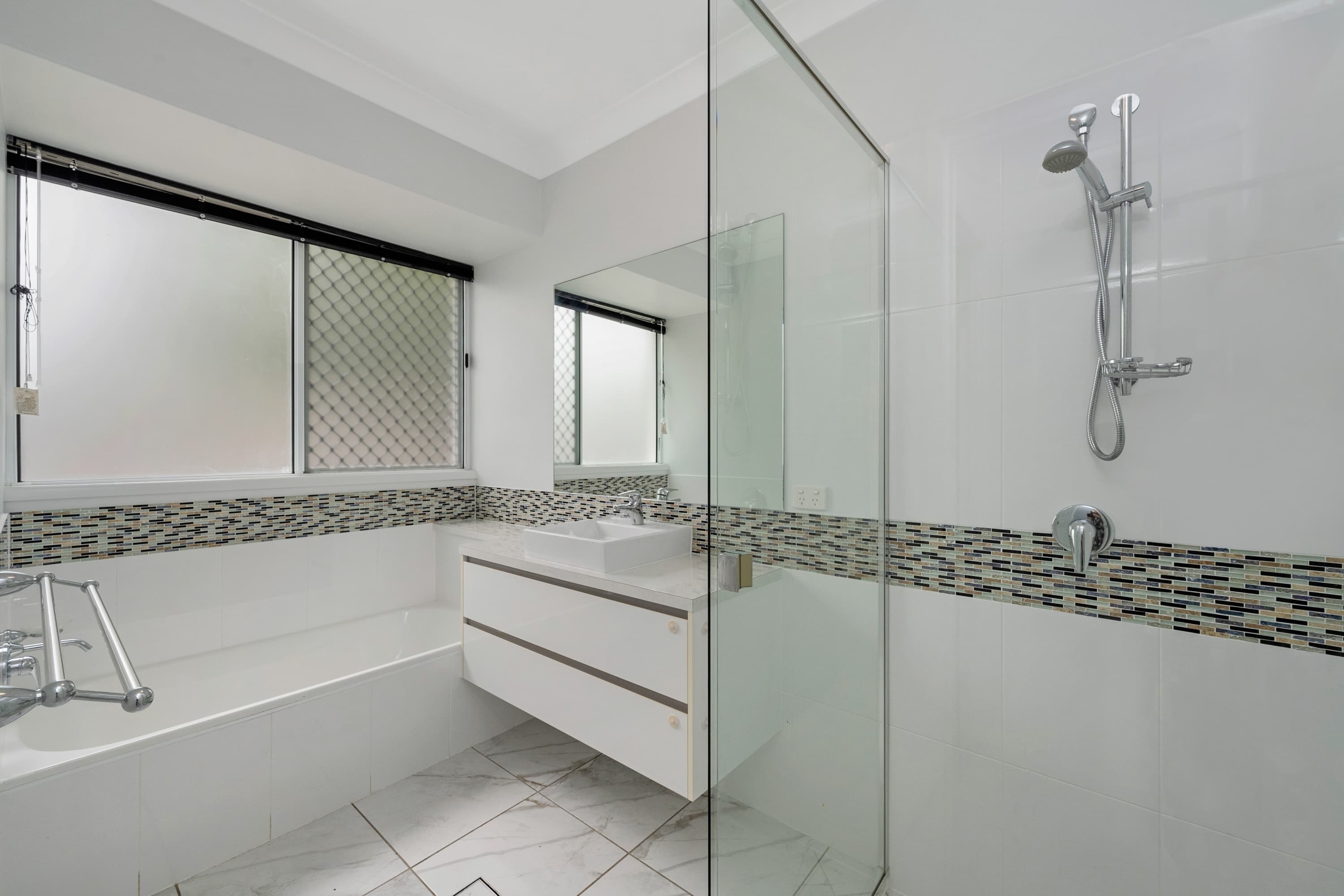 1 Corymbia Avenue, Bohle Plains - Thumbnail 4