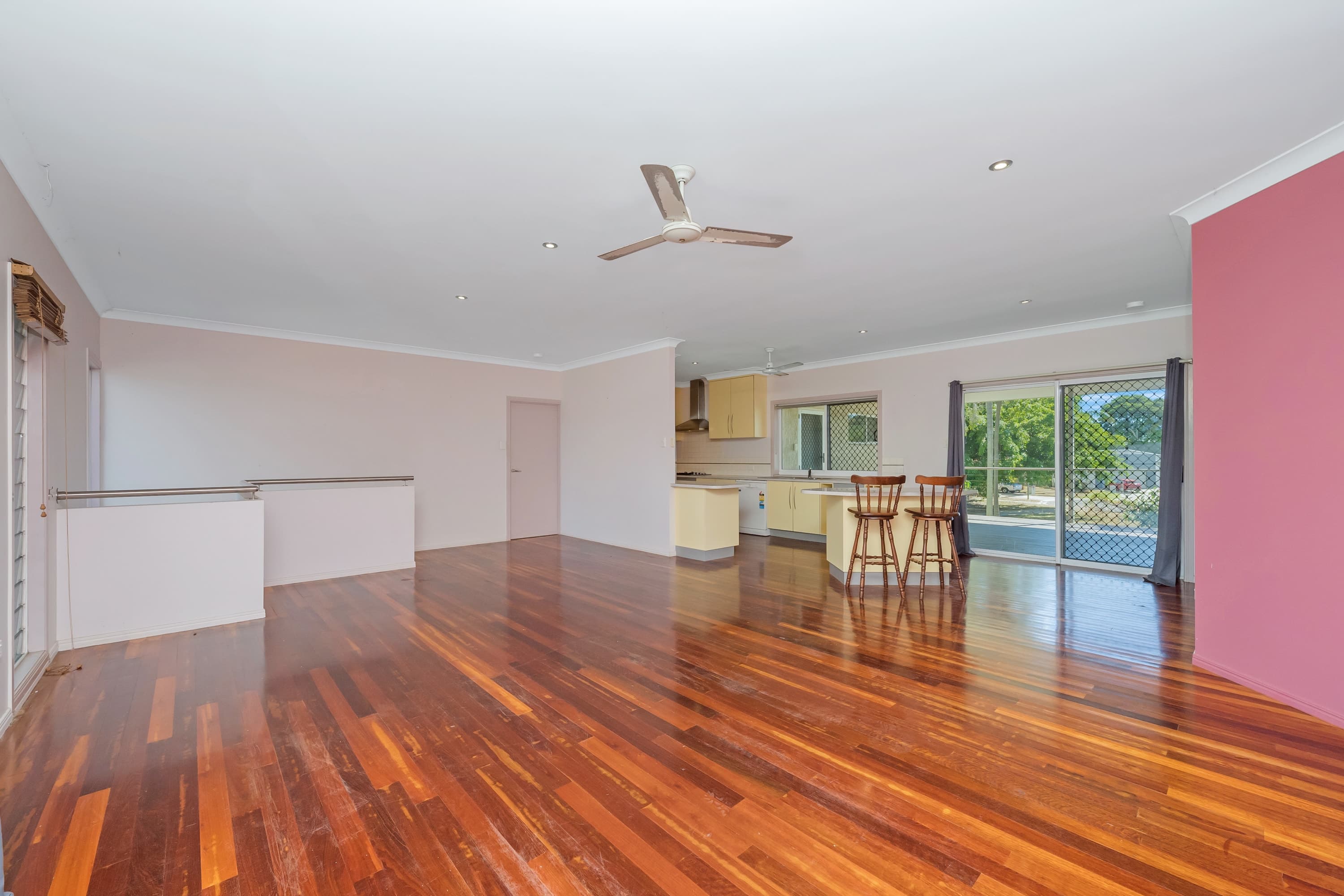 11 Marita Court, Bushland Beach - Thumbnail 3