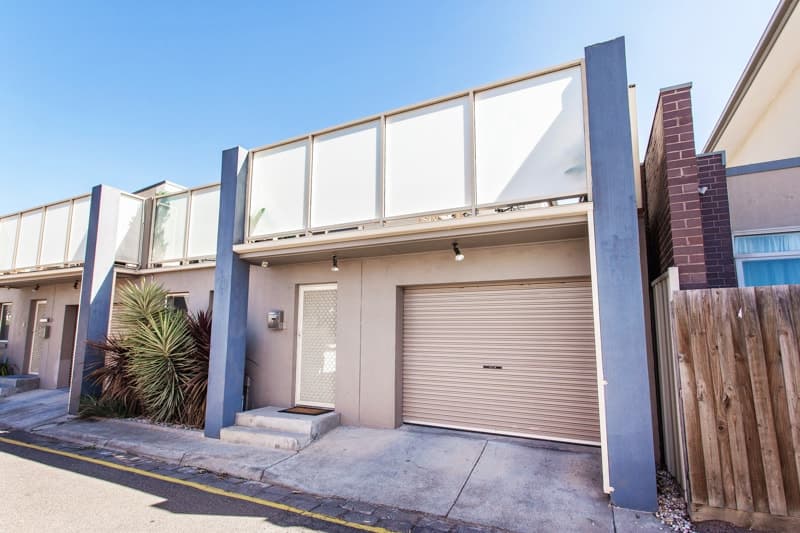 7 Deborah Lane, Newport - Image 1
