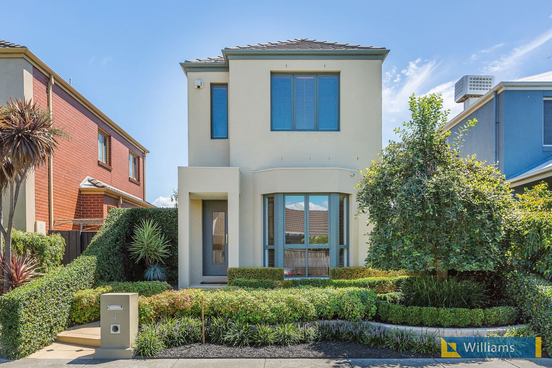 4 McGuire Crescent, Williamstown - Image 1