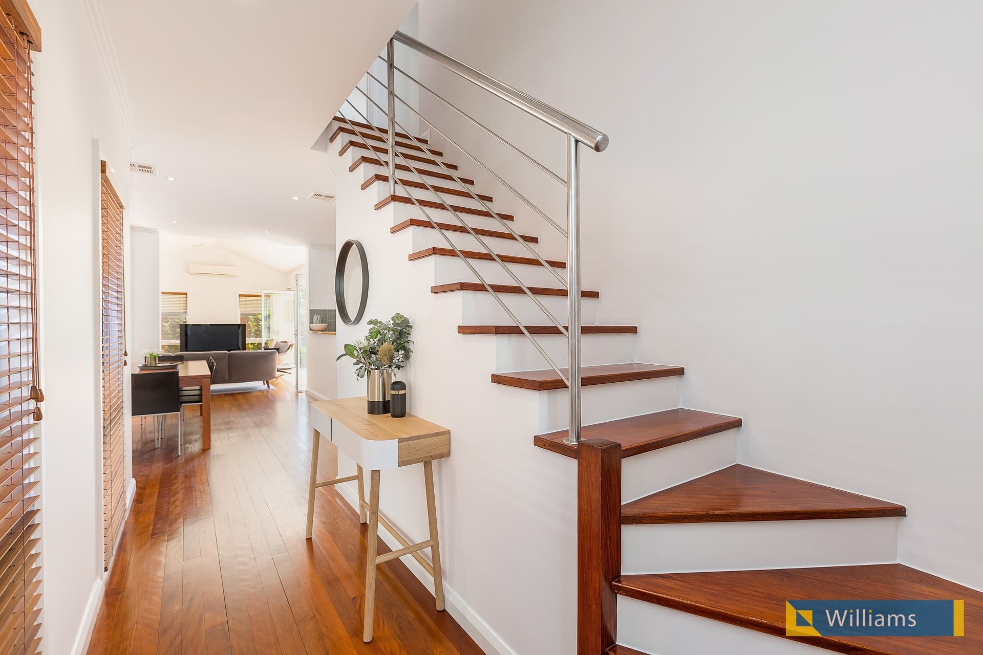 4 McGuire Crescent, Williamstown - Thumbnail 2