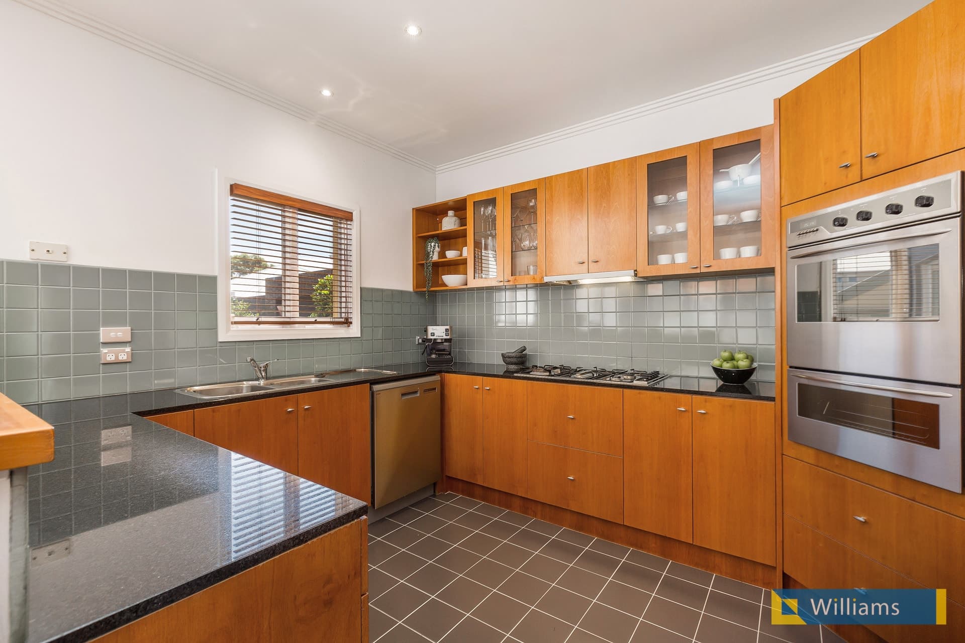 4 McGuire Crescent, Williamstown - Thumbnail 7