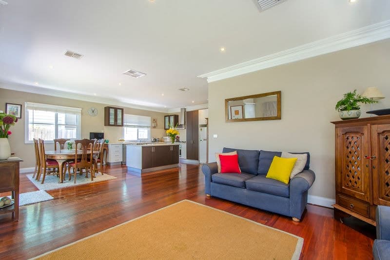 31 Crawford Street, Newport - Thumbnail 2