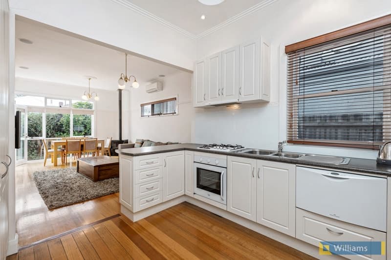 64 Albert Street, Williamstown - Thumbnail 3