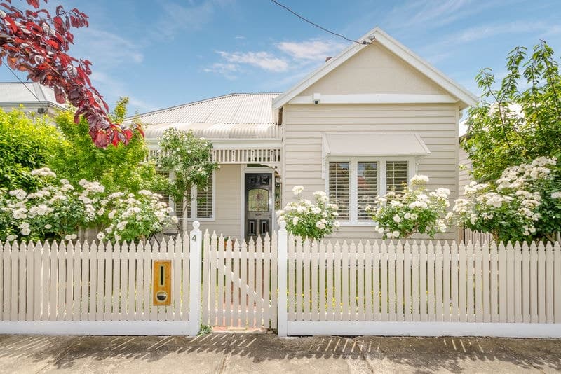 4 Davies Street, Newport - Image 1