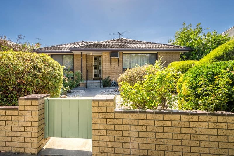 1/96 Railway Place, Williamstown - Image 1