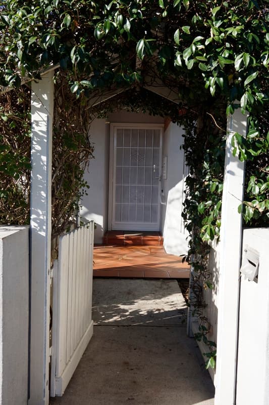 28 Effingham Road, Newport - Image 1