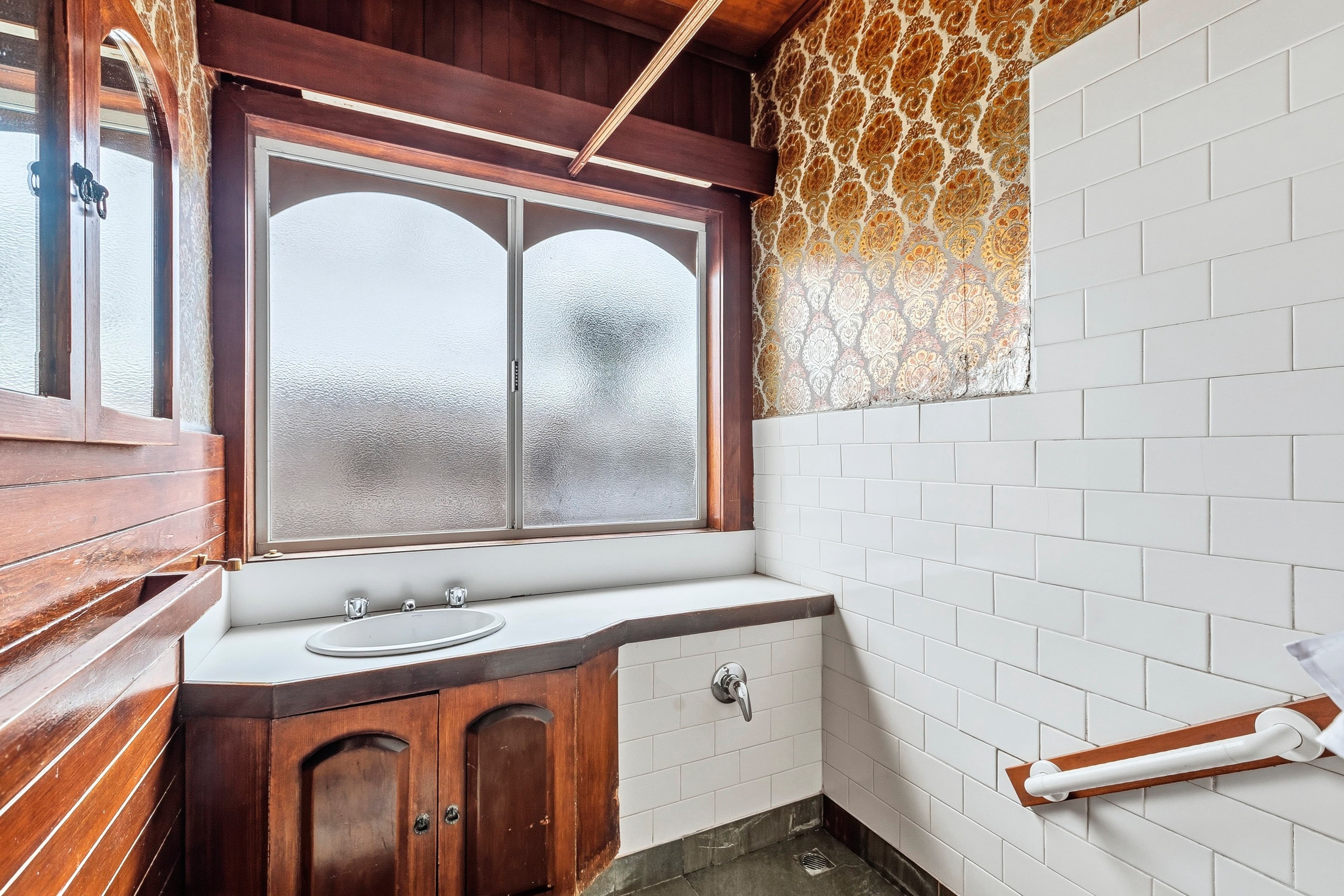 54 Tobruk Crescent, Williamstown - Thumbnail 4