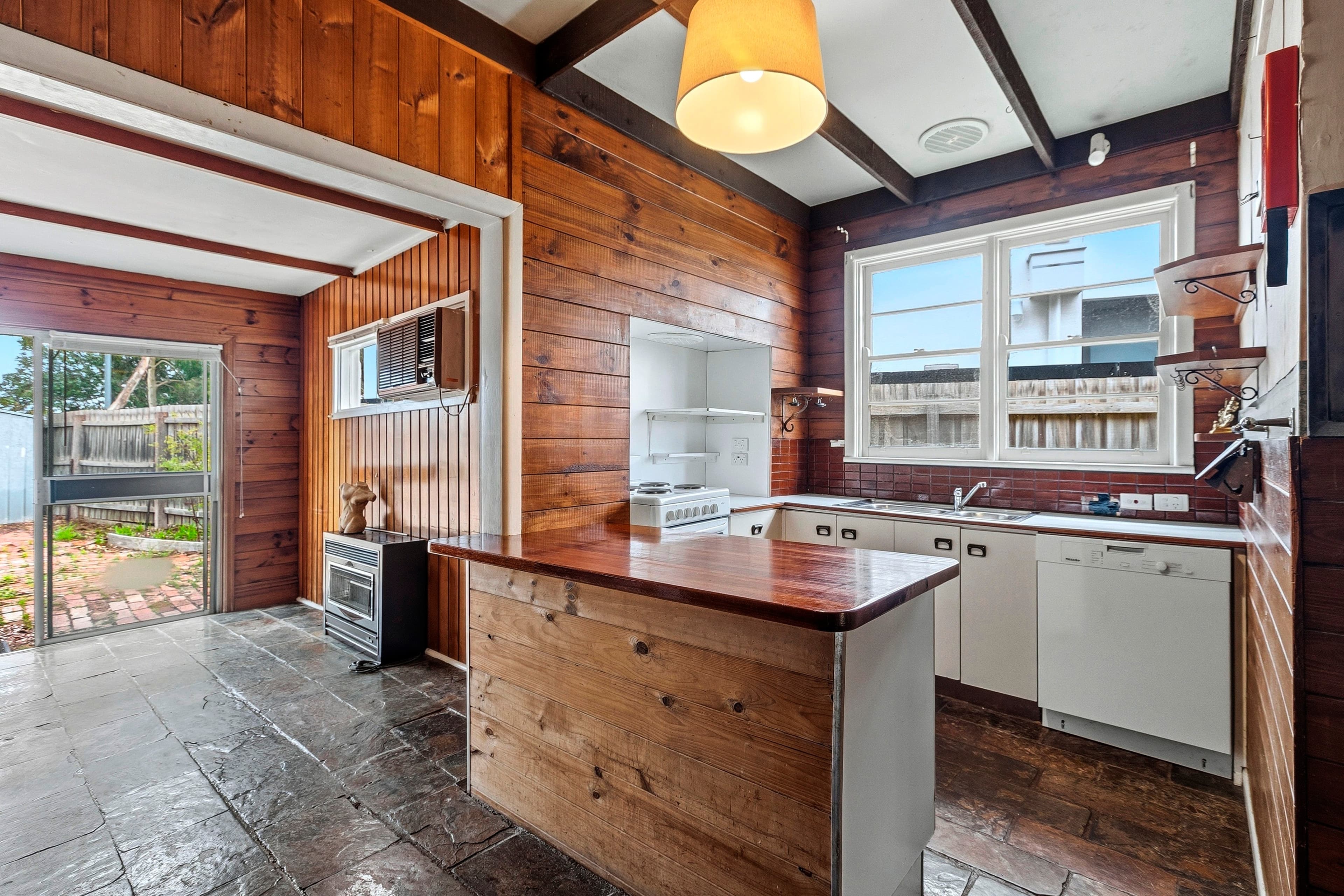 54 Tobruk Crescent, Williamstown - Thumbnail 7