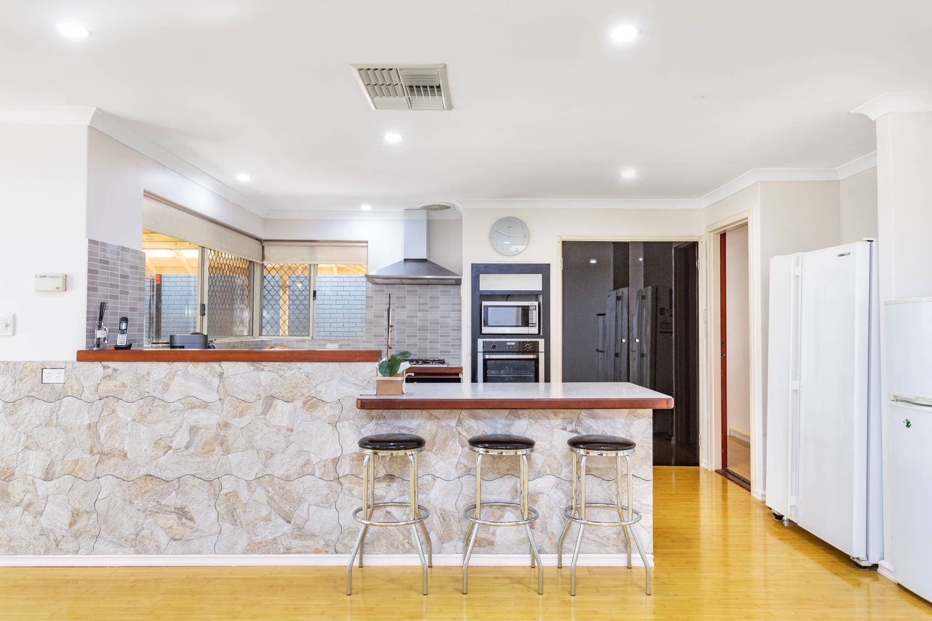 25 Unwin Avenue, Wembley Downs - Thumbnail 7
