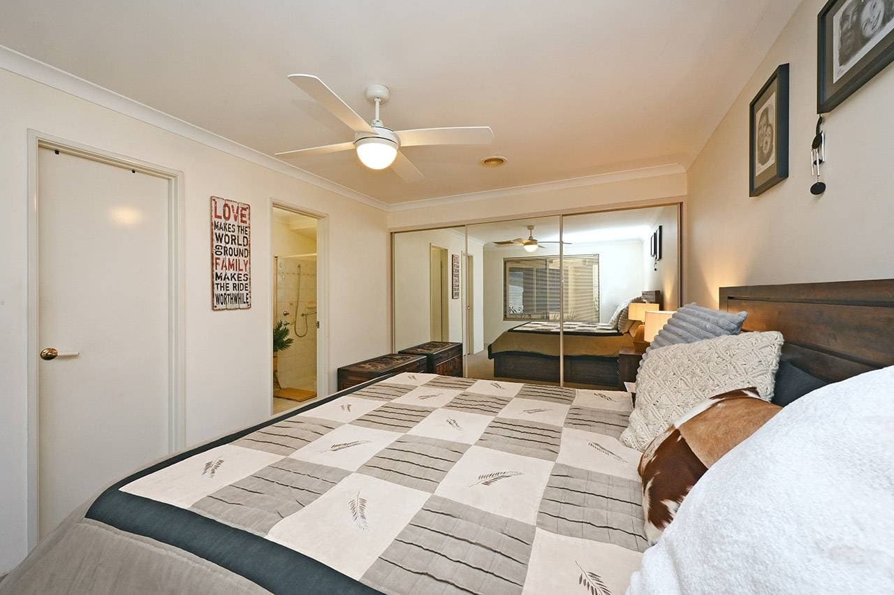 16 Camelot Grove, Carramar - Thumbnail 5