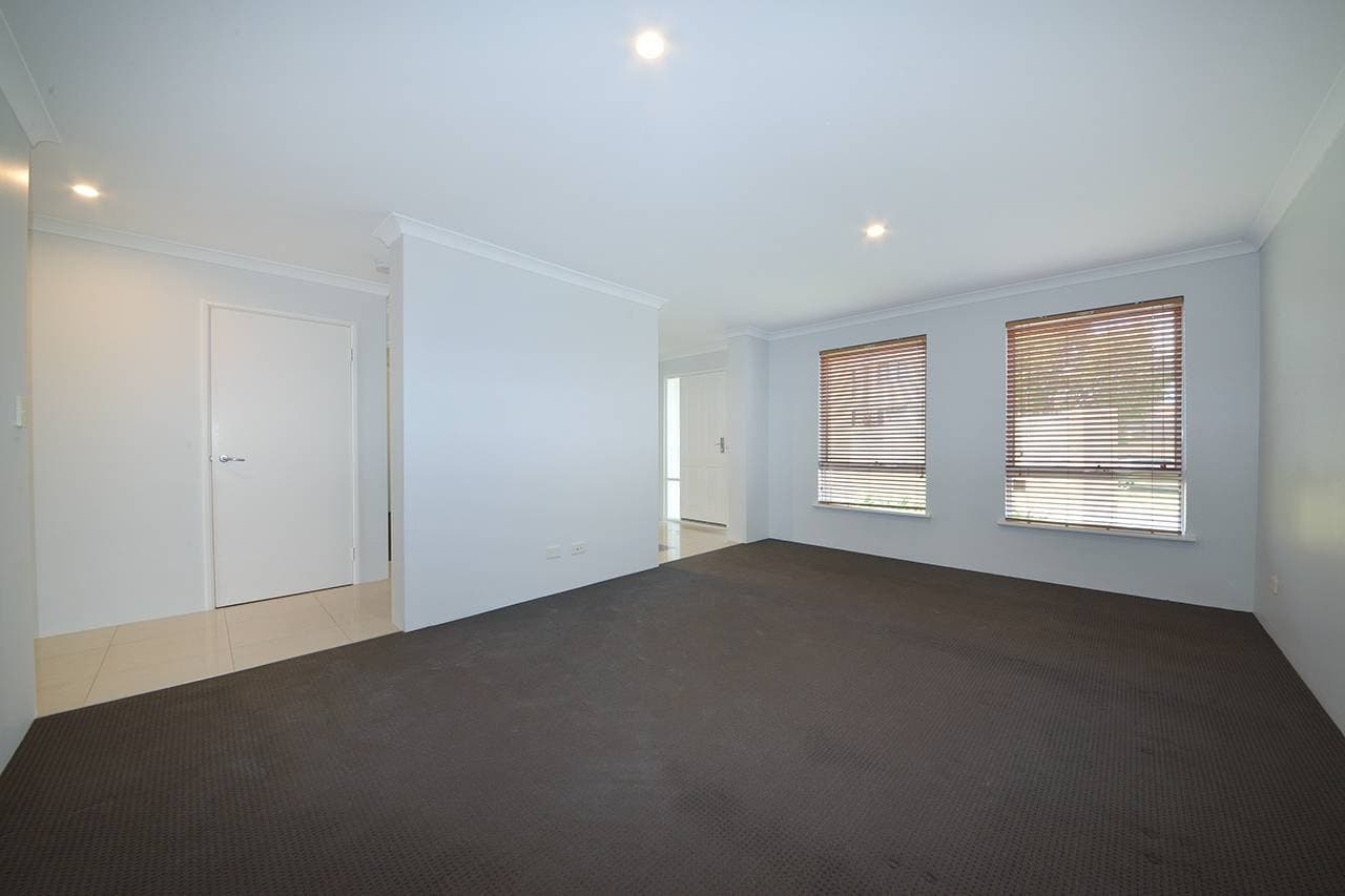 40 Fineview Cres, Carramar - Thumbnail 7