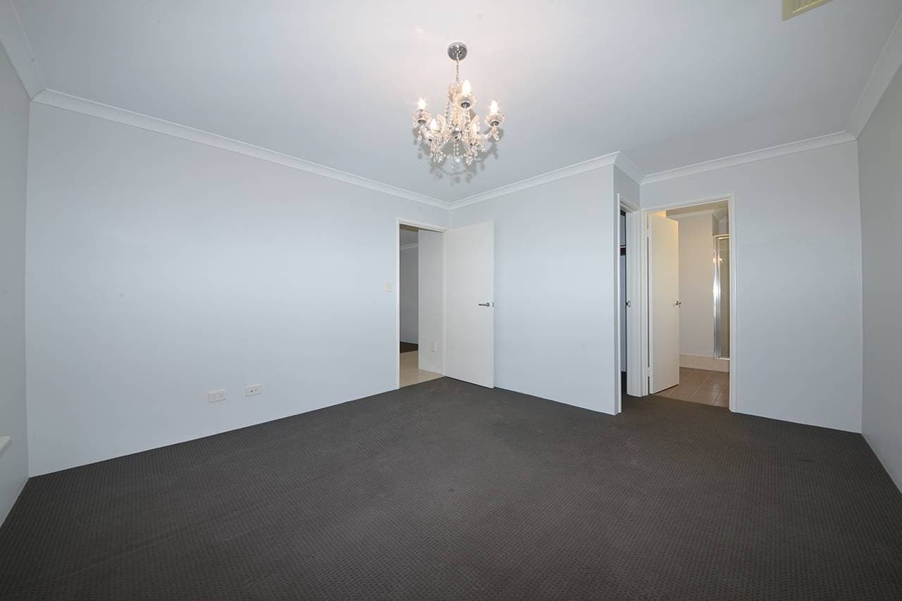 40 Fineview Cres, Carramar - Thumbnail 8