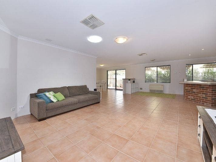 5 Staunton Vale, Carramar - Thumbnail 2