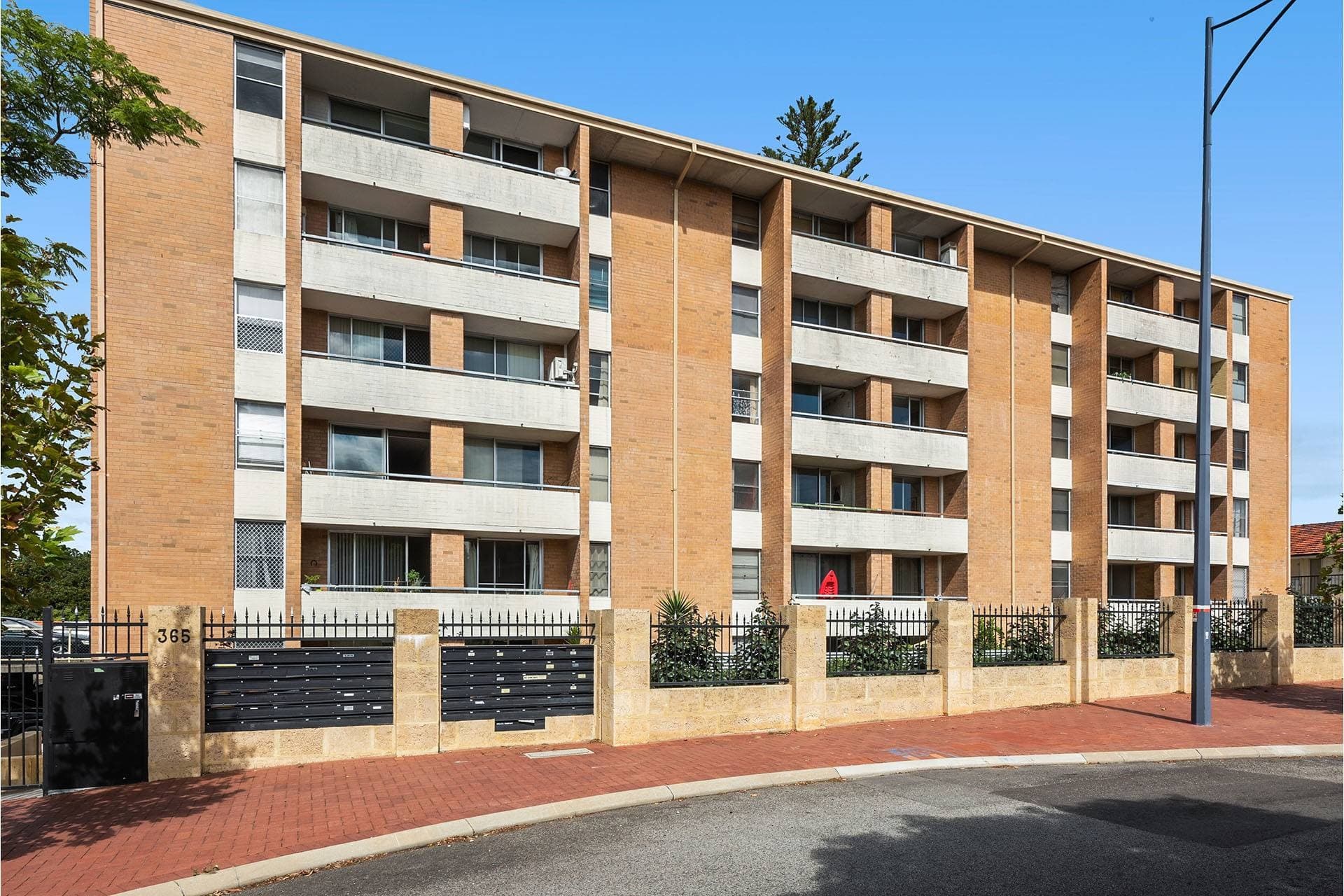Unit 502, 365 Cambridge St, Wembley - Thumbnail 2