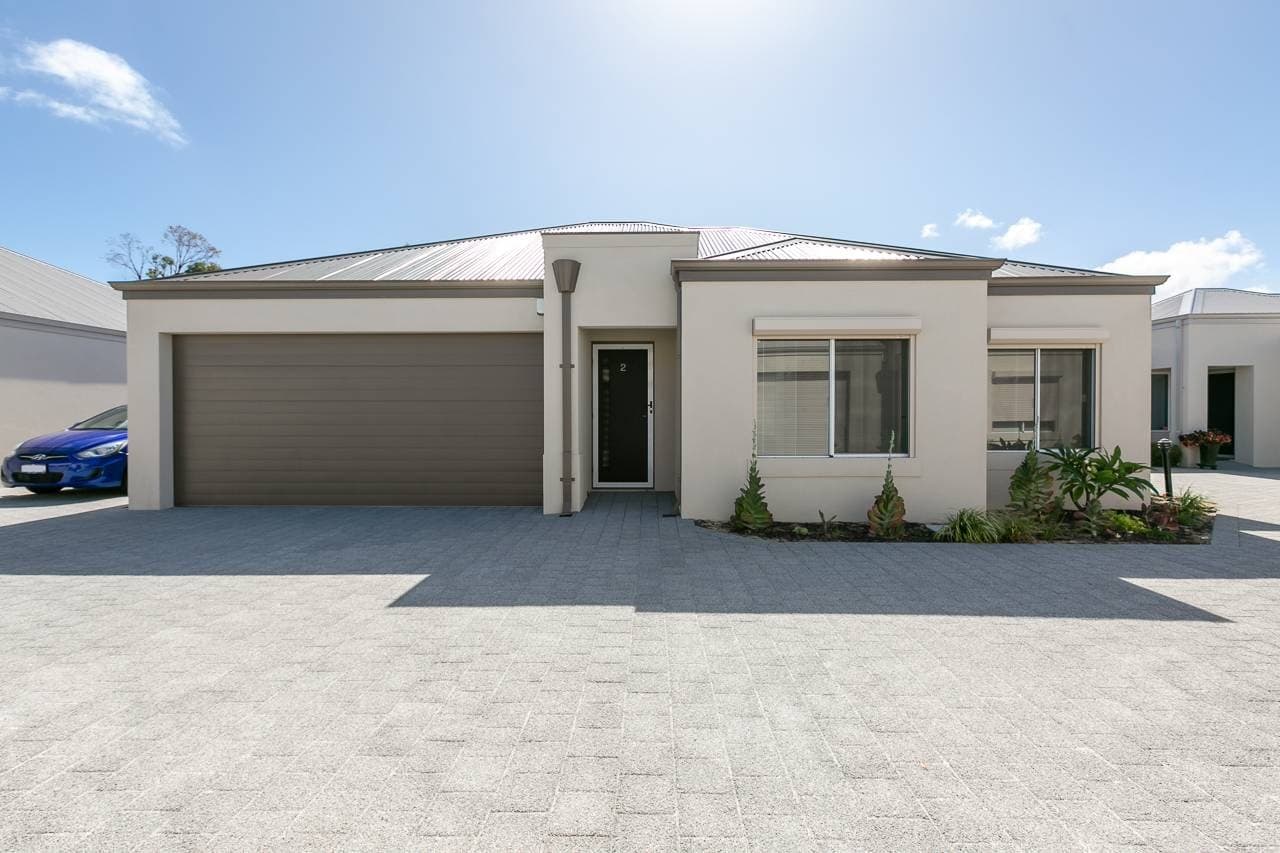 Unit 2, 103 Caridean St, Heathridge - Image 1