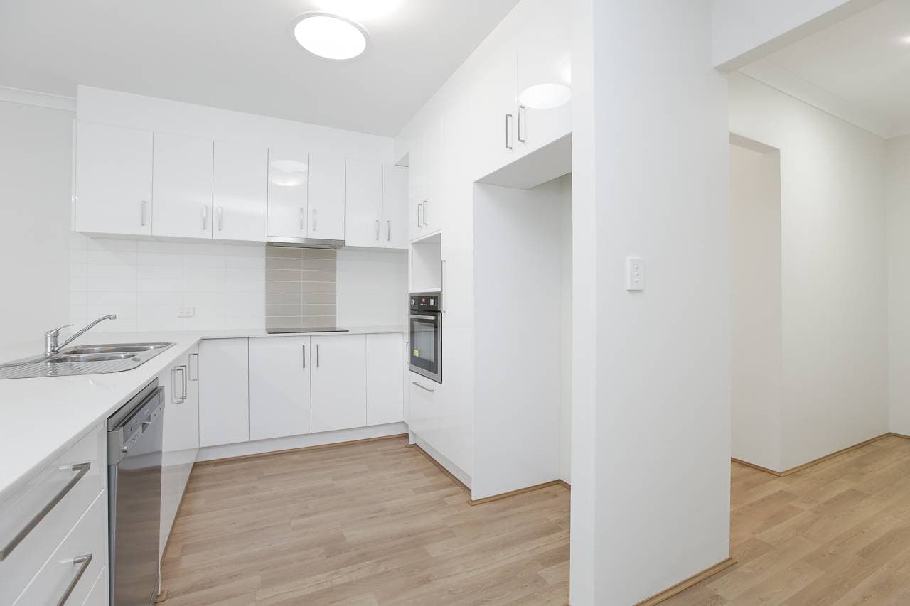 Unit 2, 103 Caridean St, Heathridge - Thumbnail 3