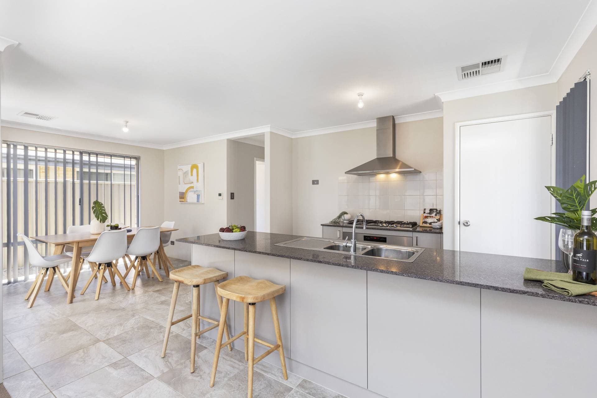 11 Manila Rd, Clarkson - Thumbnail 2