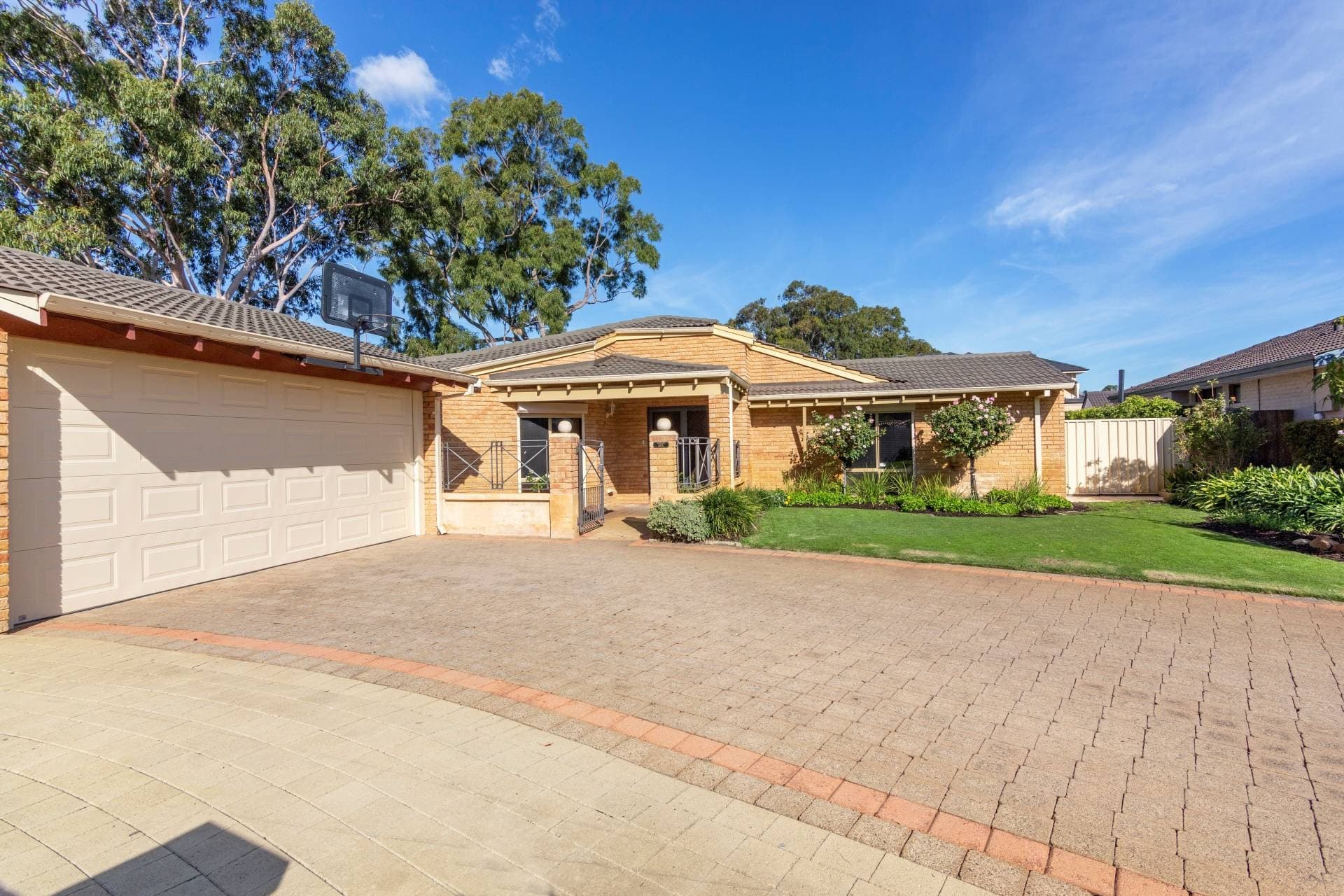 6 Park View Grn, Churchlands - Image 1