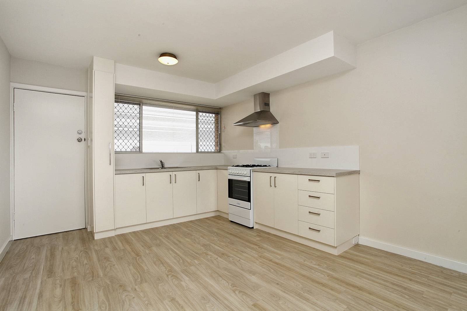 10 Morley Dr, Tuart Hill - Thumbnail 3