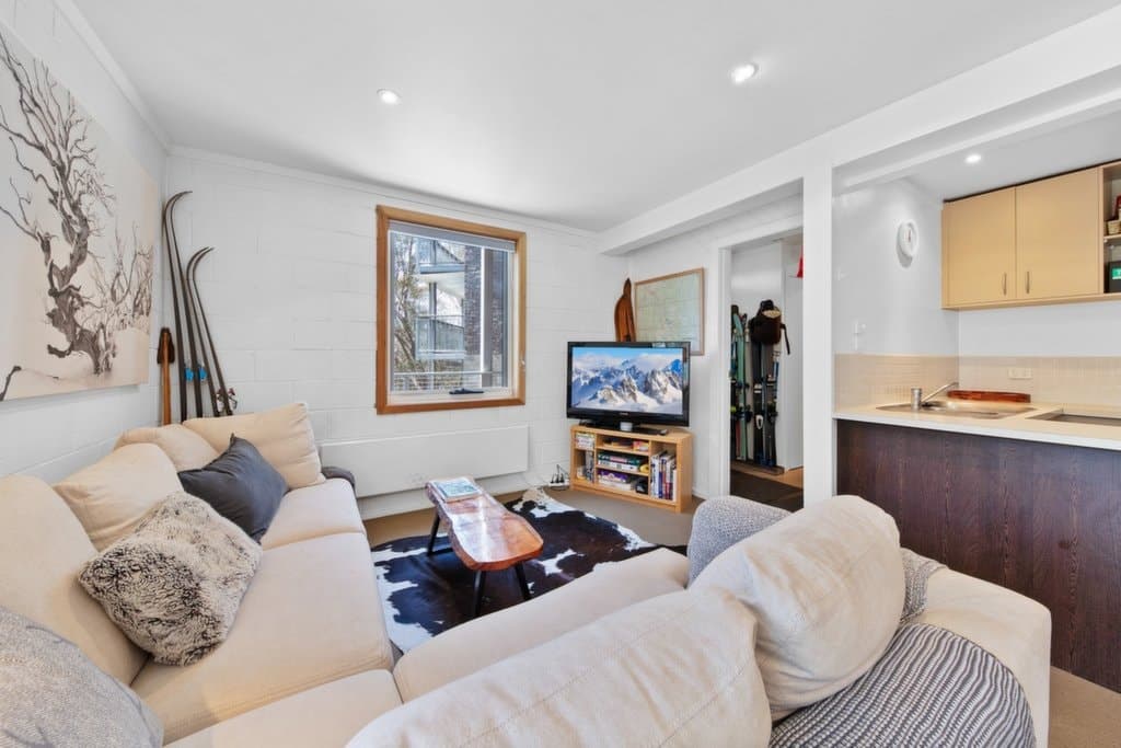 1/17 Falls Creek Road, Falls Creek - Thumbnail 3