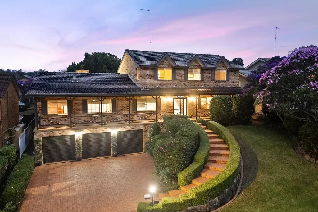 12 Radford Place, Castle Hill, Castle Hill - Image 1