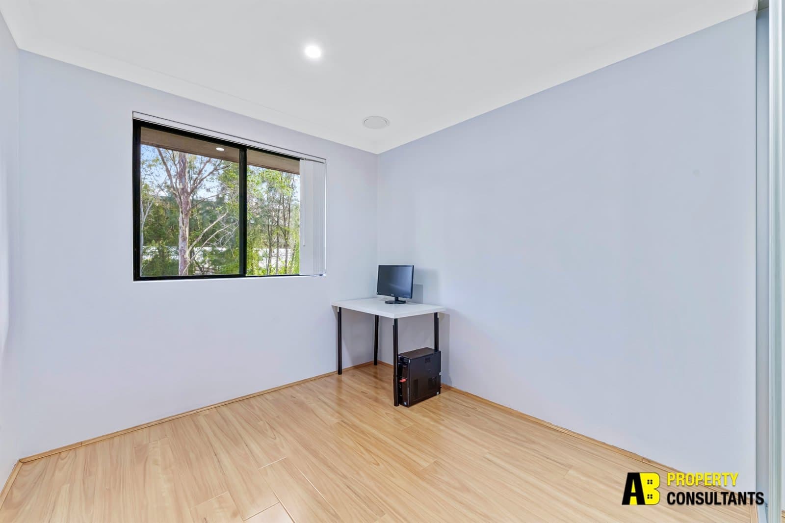 15/4-6 Wigram Street, Harris Park - Thumbnail 2