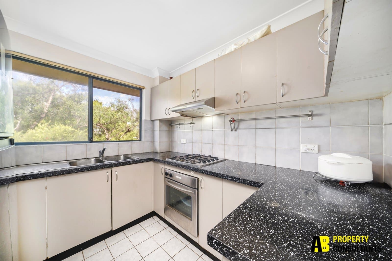 15/10-12 Dalley Street, Harris Park - Thumbnail 6