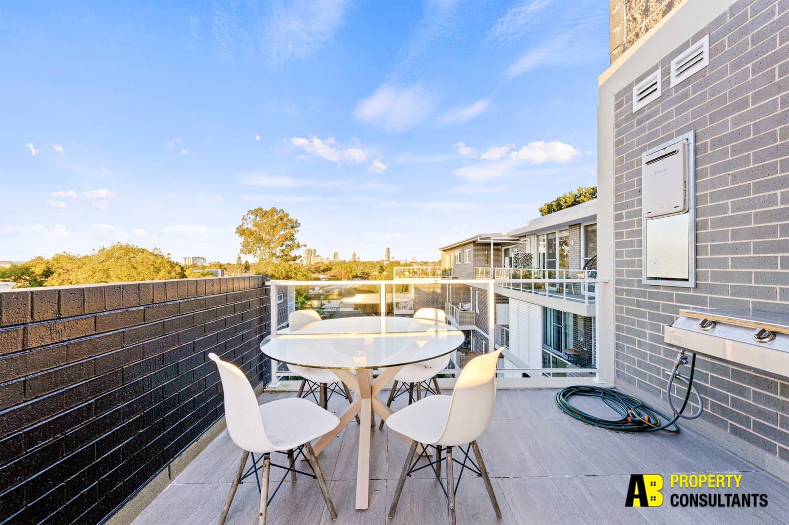 304/89-93 Wentworth Avenue, Wentworthville - Image 1