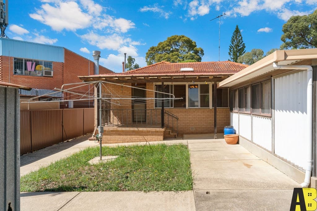 16 HARWOOD STREET, Seven Hills - Thumbnail 6
