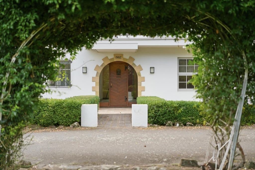 21 Alpine Crescent, Grindelwald - Thumbnail 4