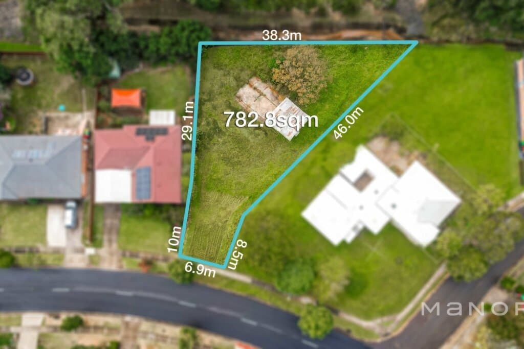 22 Sporing Avenue Kings Langley, Kings Langley - Thumbnail 2