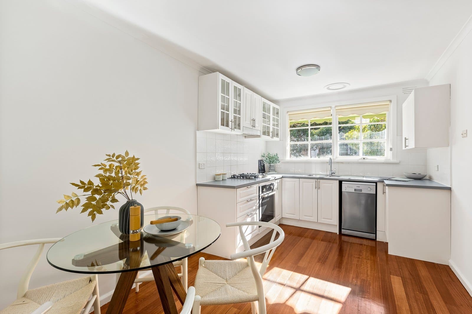2/64 Normanby Road, Kew - Thumbnail 3