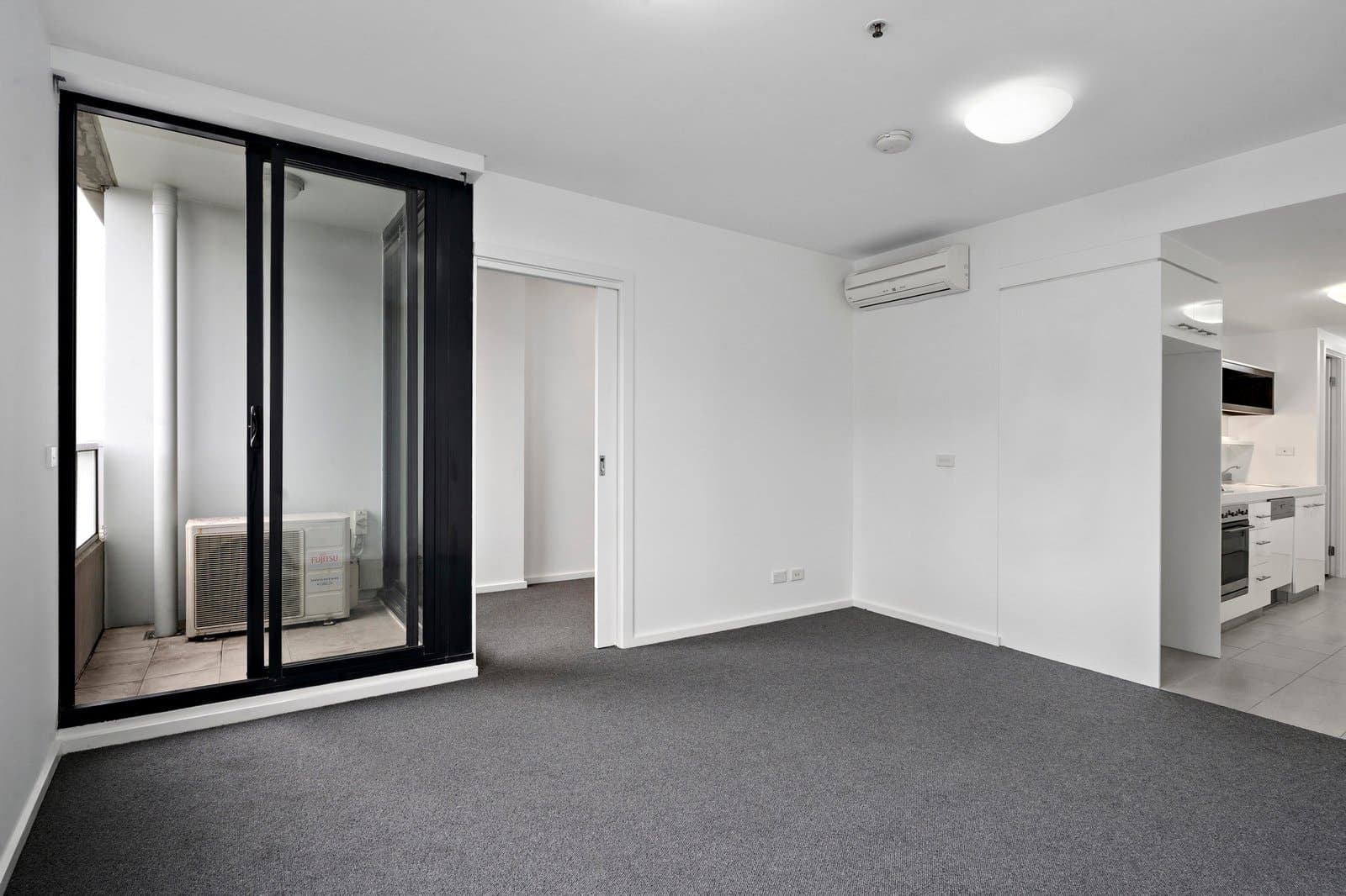 709/594 St Kilda Road, Melbourne - Thumbnail 3